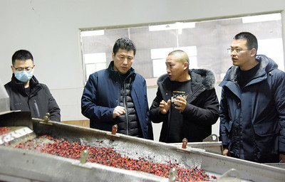 李方甫強調加強森林防滅火能力建設，推動電子產品銷售助力消防現代化